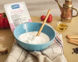 ZACHRÁŇ MA Latteria Sorrentina Straciatella 250g thumbnail-4