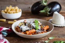 Mutti passata s bazalkou - paradajkové pyré 700g thumbnail-3