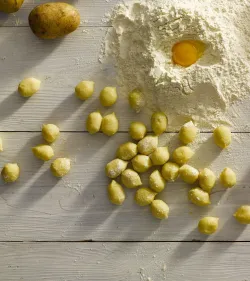 Mamma Emma Gnocchi so syrom Asiago DOP a hríbmi 350g thumbnail-3