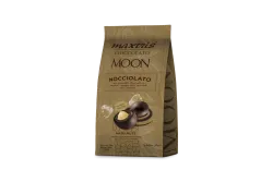 Maxtris Moon pralinky z horkej čokolády s náplňou z lieskovcovo-mliečnej čokolády a pražených lieskovcov 156g thumbnail-1