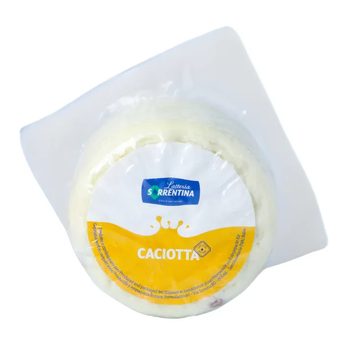 Latteria Sorrentina ovčí syr Caciotta s vlašskými orechmi