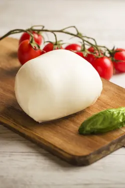 Latteria Sorrentina Fiordilatte mozzarella v náleve 8x500g thumbnail-3