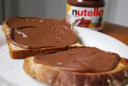 ZACHRÁŇ MA Ferrero Nutella 450g thumbnail-2