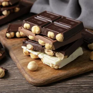 Novi jemná biela čokoláda s lieskovcami  130g