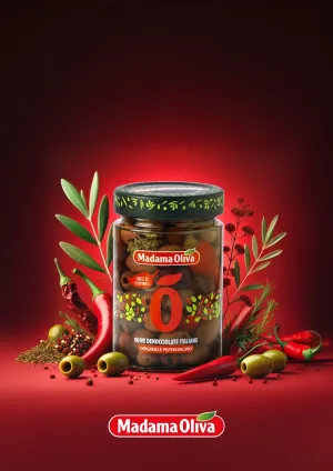 Madama Oliva čierne olivy bez kôstky s oreganom a čili papričkou v slanom náleve 300g