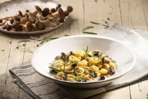 La Pasta di Camerino chladené vaječné Tortellini plnené prosciuttom a syrom 250g